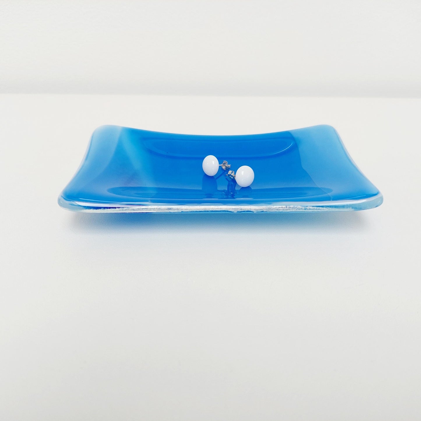 Classic Blue Glass Soap Dish, Handmade Fused Glass Art Trinket Dish, Bedside Table Earring Tray, Blue Bathroom Décor, Practical Artisan Gift