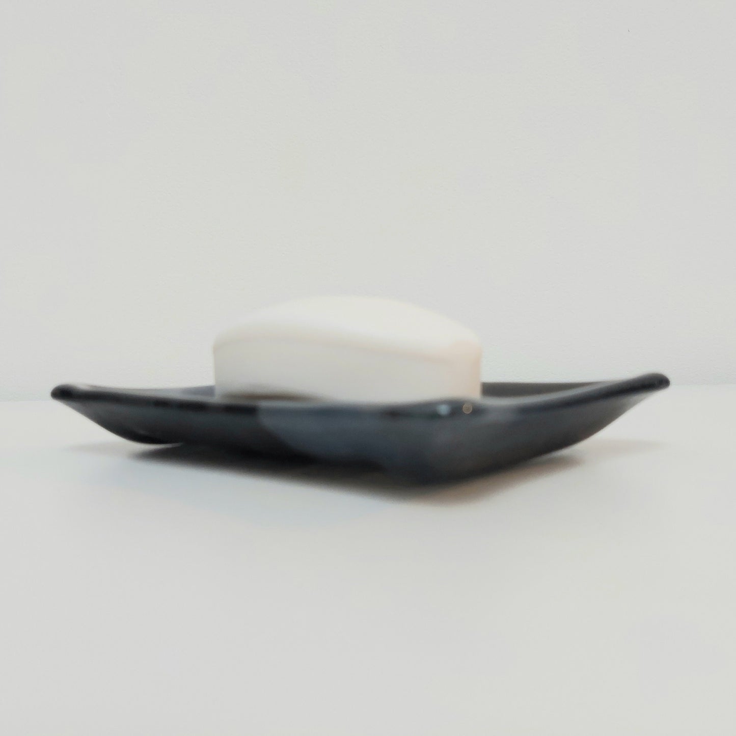 Dark Grey Glass Soap Dish with Ridges, Handcrafted Stone and Charcoal Grey Fused Glass Ribbed Soap Tray, Grey Bathroom Accessory, Grey Décor