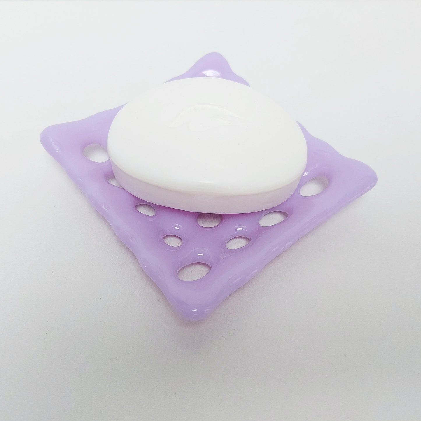 Lilac Glass Soap Dish, Pastel Purple Kiln Formed Glass Soap Dish with Holes (Lattice Design), Fused Glass Soap Tray, Lilac Bathroom Décor