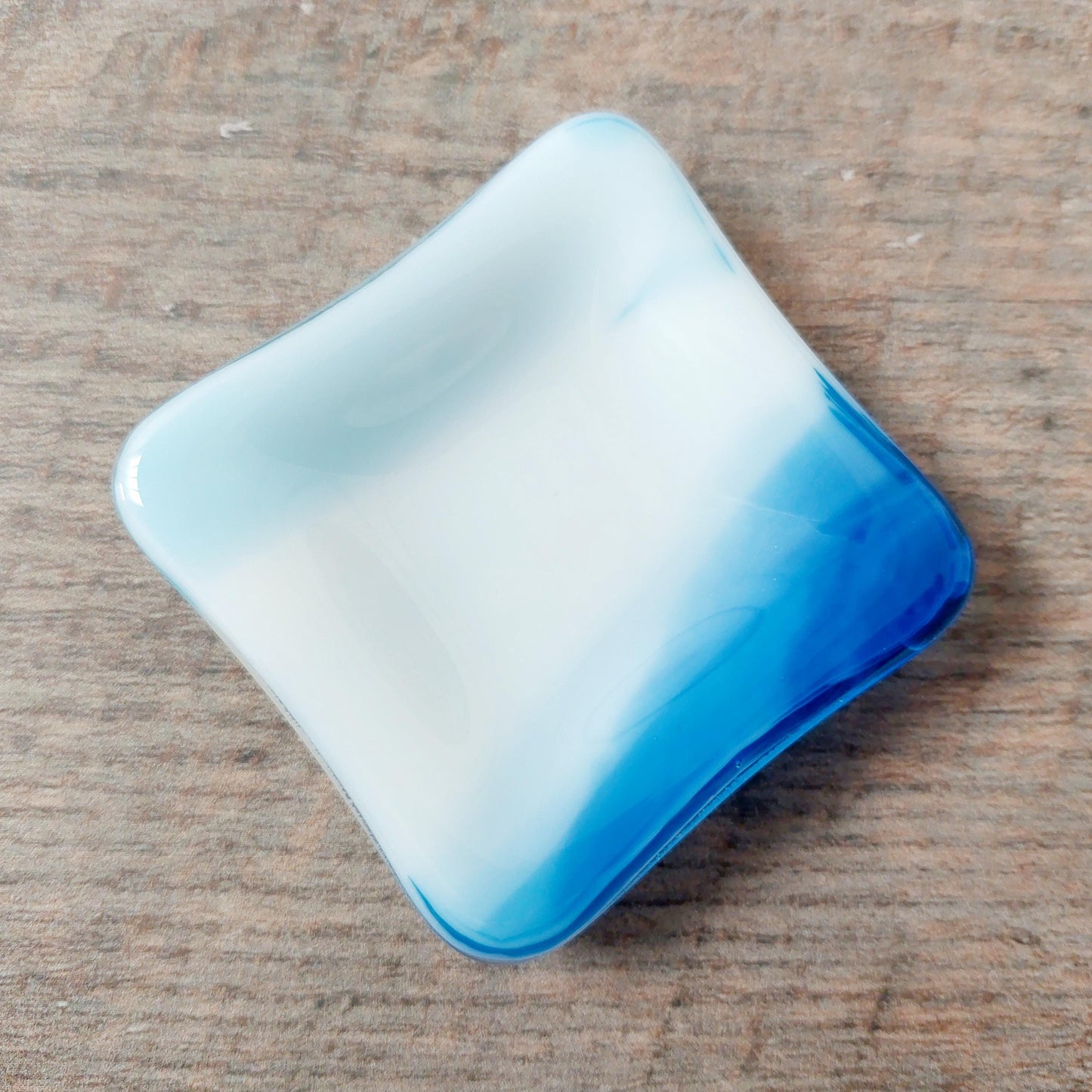 Blue and White Glass Dish, Small Handmade Fused Glass Art Trinket Dish, Classic Bedside Table Earring Bowl, Blue and White Bedroom Décor