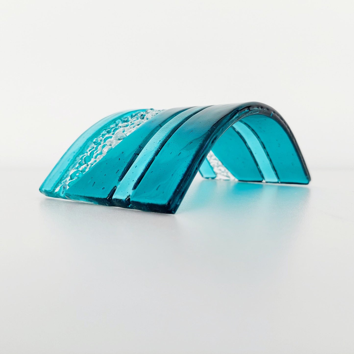 Teal and Aqua Glass Art Curve, Handmade Textured Glass Mantlepiece Ornament, Teal Living Room Décor, Freestanding Teal Glass Candle Screen