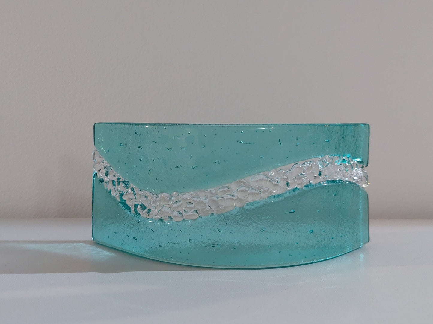 Minimalist Aqua Glass Art Curve, Handmade Abstract Fused Glass Ornament, Contemporary Aqua Living Room Décor, Freestanding Glass Suncatcher