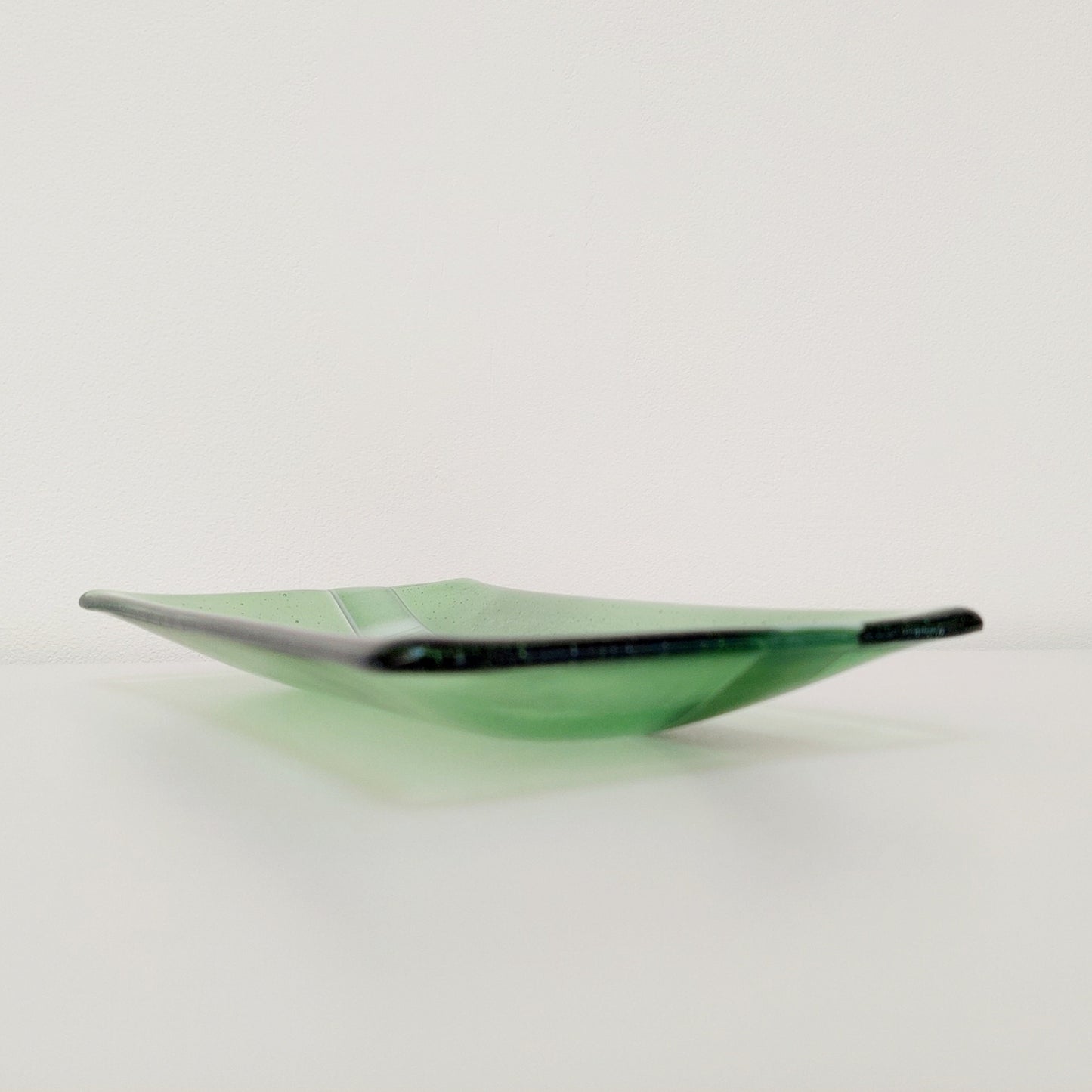 Fern Green Glass Art Plate, Handmade Pale Green Fused Glass Platter, Minimalist Coffee Table Trinket Dish, Natural Green Living Room Décor