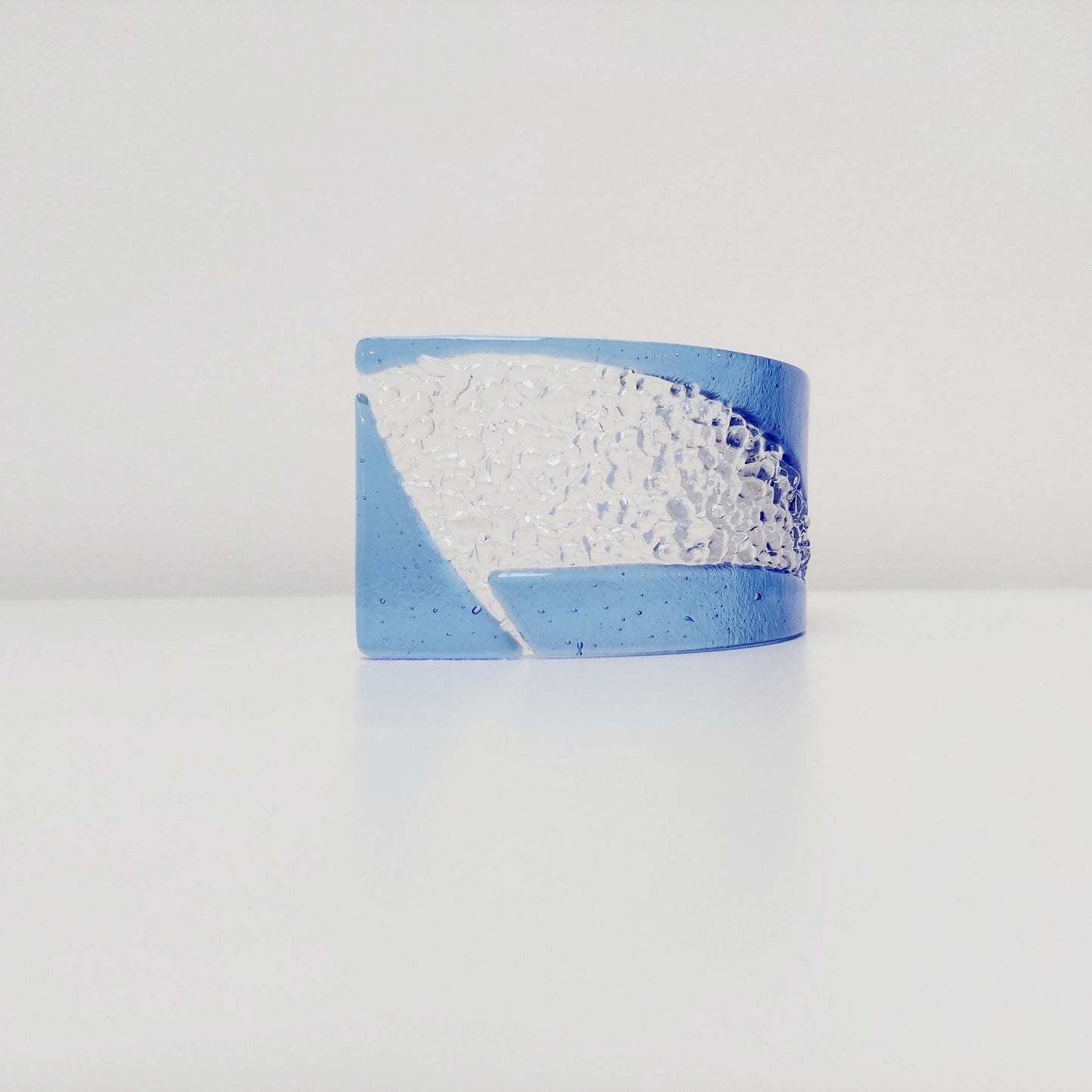 Sky Blue Glass Art Curve, Mimimalist Abstract Mantlepiece Ornament, Unusual Handmade Fused Glass Windowsill Ornament, Blue Living Room Décor