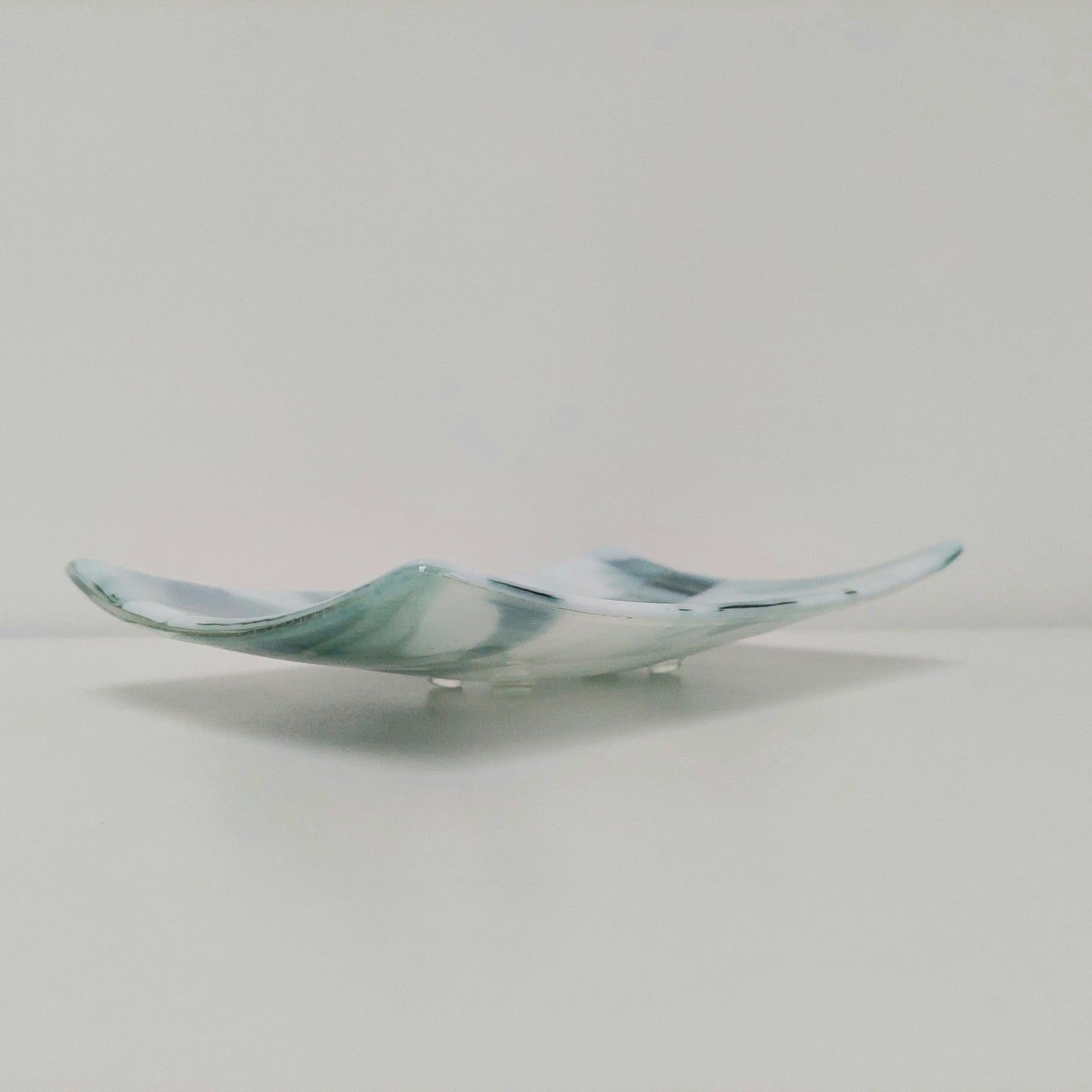 Winter on the Fells Glass Art Plate, Handmade Aventurine Green and White Fused Glass Dish, Decorative Glass Tray, Natural Green Home Décor