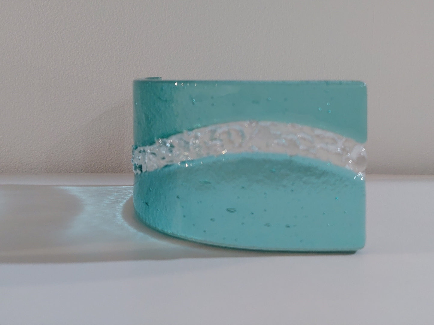 Minimalist Aqua Glass Art Curve, Handmade Abstract Fused Glass Ornament, Contemporary Aqua Living Room Décor, Freestanding Glass Suncatcher