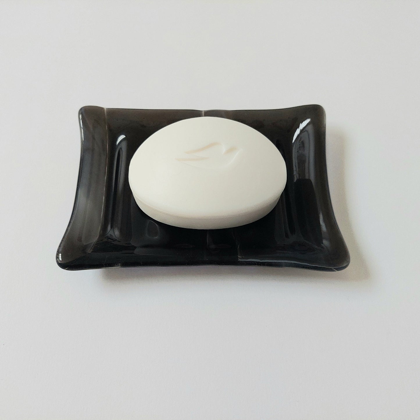 Dark Grey Glass Soap Dish with Ridges, Handcrafted Stone and Charcoal Grey Fused Glass Ribbed Soap Tray, Grey Bathroom Accessory, Grey Décor