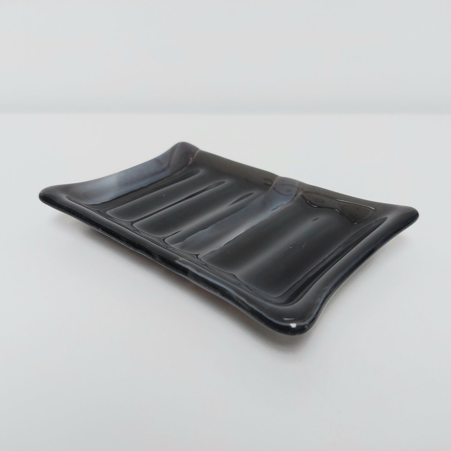 Dark Grey Glass Soap Dish with Ridges, Handcrafted Stone and Charcoal Grey Fused Glass Ribbed Soap Tray, Grey Bathroom Accessory, Grey Décor