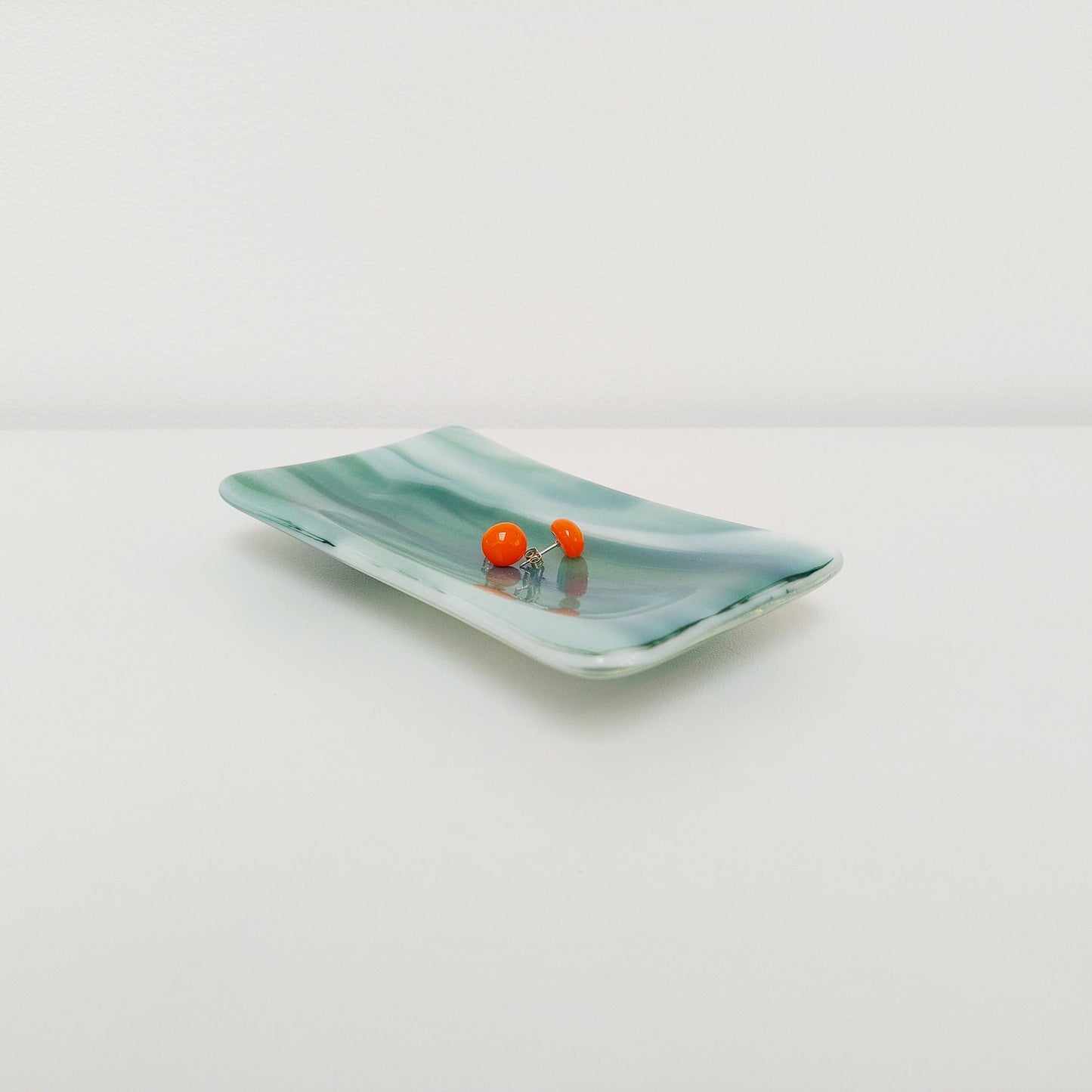 Summer on the Fells Glass Art Dish, Handmade Aventurine Green Fused Glass Soap Tray, Artisan Bedside Table Trinket Dish, Natural Green Décor