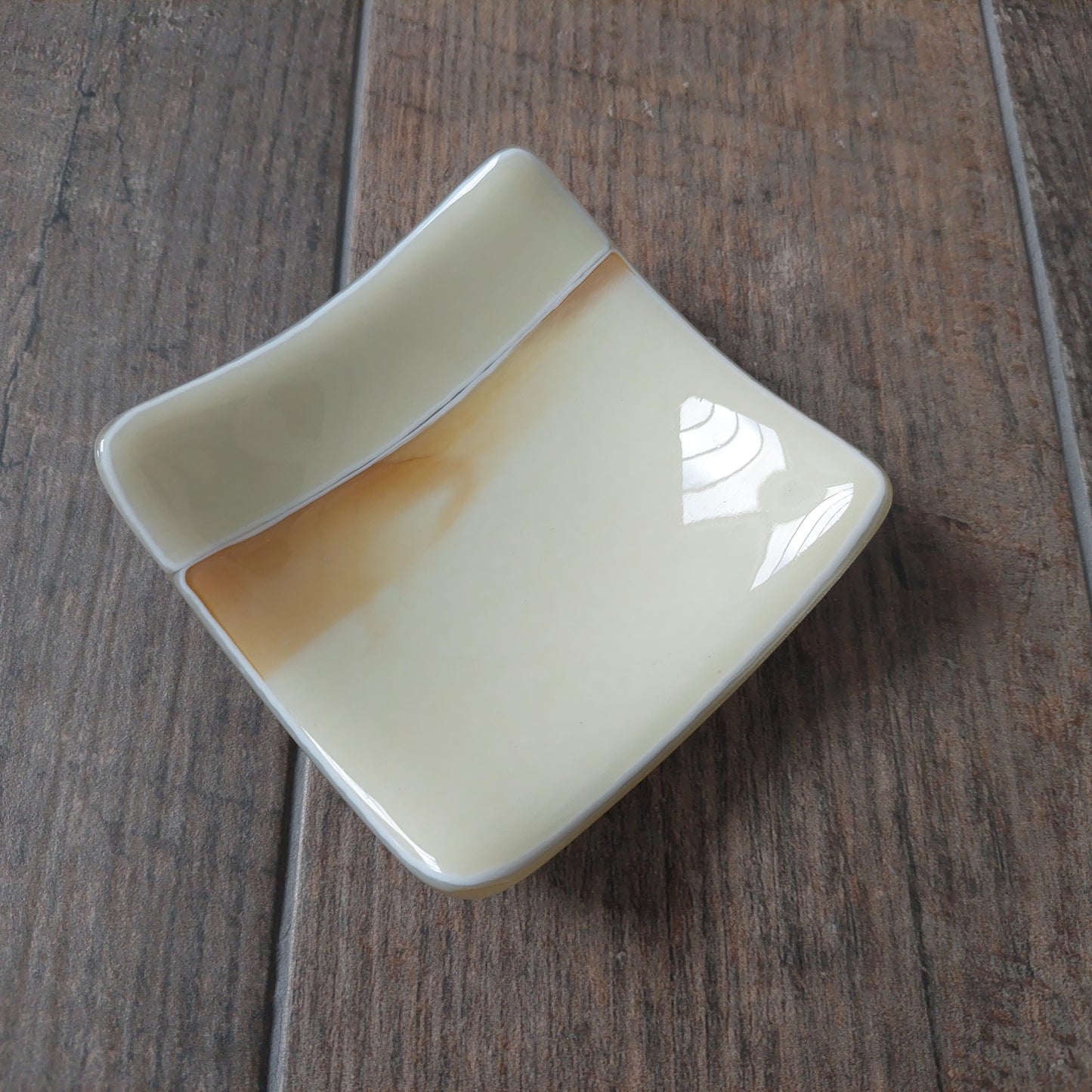 Cream and Gold Glass Art Trinket Dish, Handmade Bedside Table Jewelry Bowl, Small Artisanal Fused Glass Soap Dish, Cream Bathroom Décor