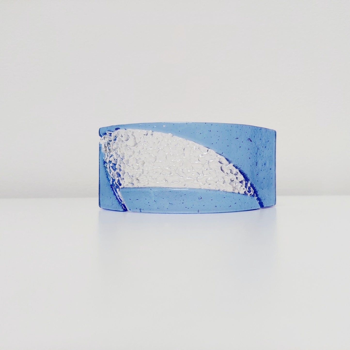 Sky Blue Glass Art Curve, Mimimalist Abstract Mantlepiece Ornament, Unusual Handmade Fused Glass Windowsill Ornament, Blue Living Room Décor