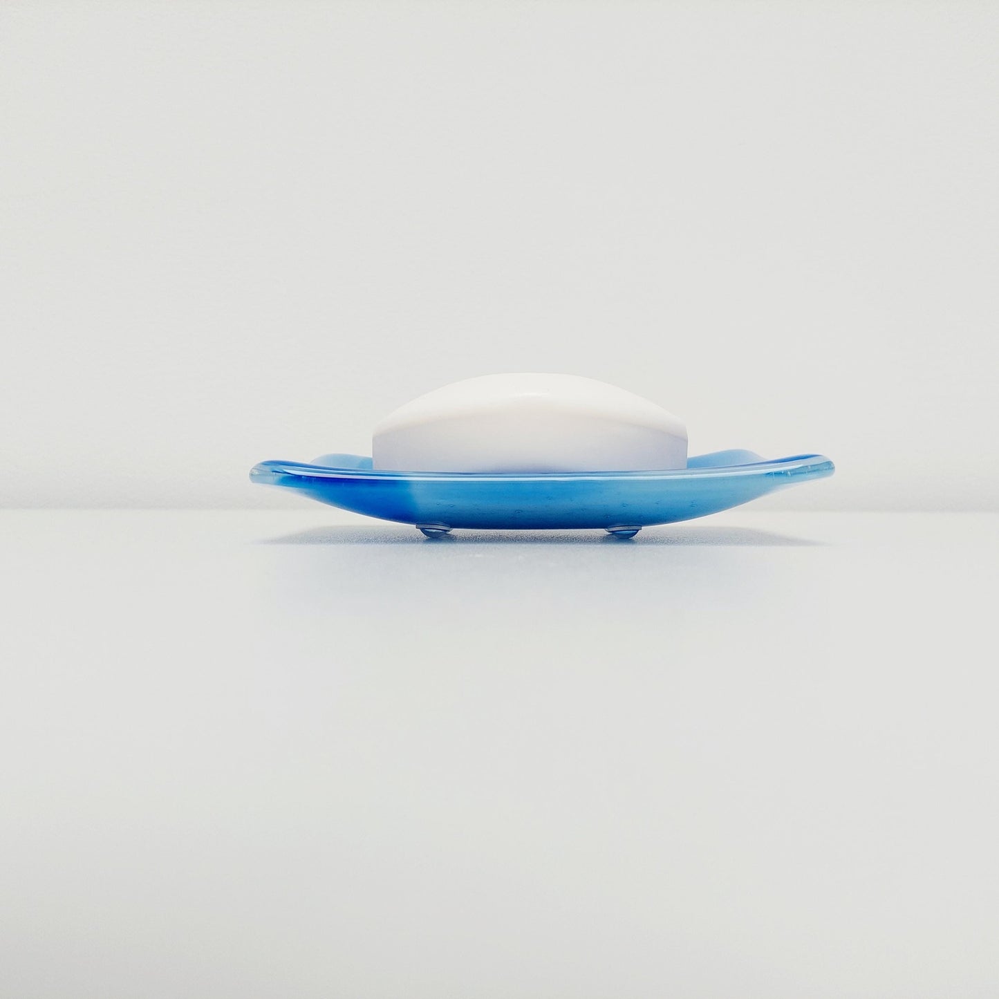Classic Blue Glass Soap Dish, Handmade Fused Glass Art Trinket Dish, Bedside Table Earring Tray, Blue Bathroom Décor, Practical Artisan Gift