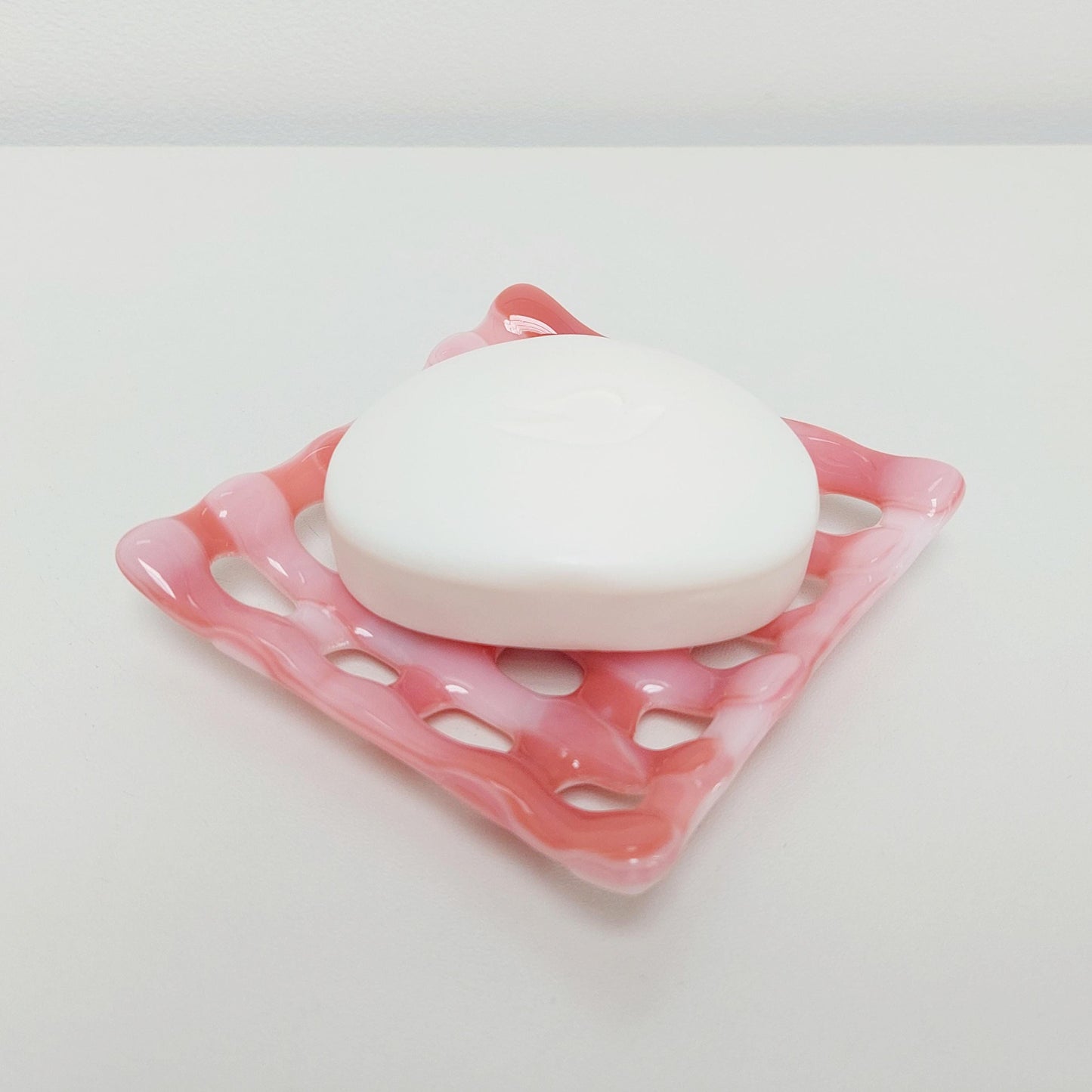 Rose Pink Glass Soap Dish with Holes, Organic Handmade Fused Glass Soap Tray, Unusual Glass Art Soap Dish, Sponge Tray, Pink Bathroom Décor