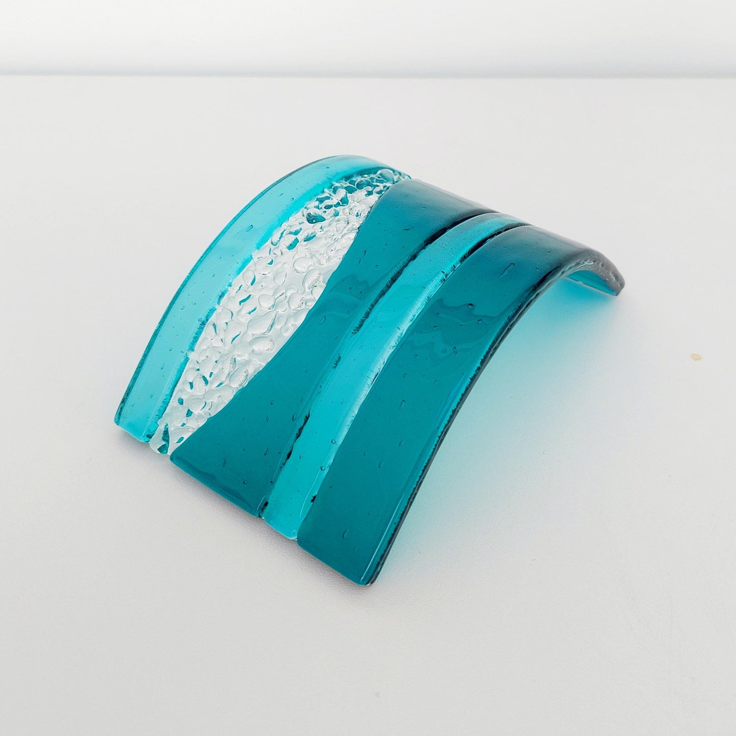 Teal and Aqua Glass Art Curve, Handmade Textured Glass Mantlepiece Ornament, Teal Living Room Décor, Freestanding Teal Glass Candle Screen