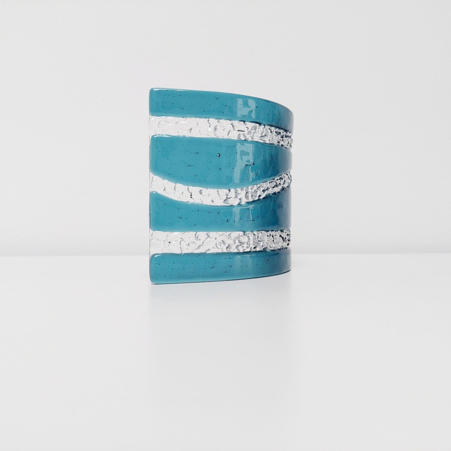 Abstract Sea Blue Glass Curve, Handmade Fused Glass Mantlepiece Ornament, Sea Blue Living Room Décor, Freestanding Windowsill Suncatcher