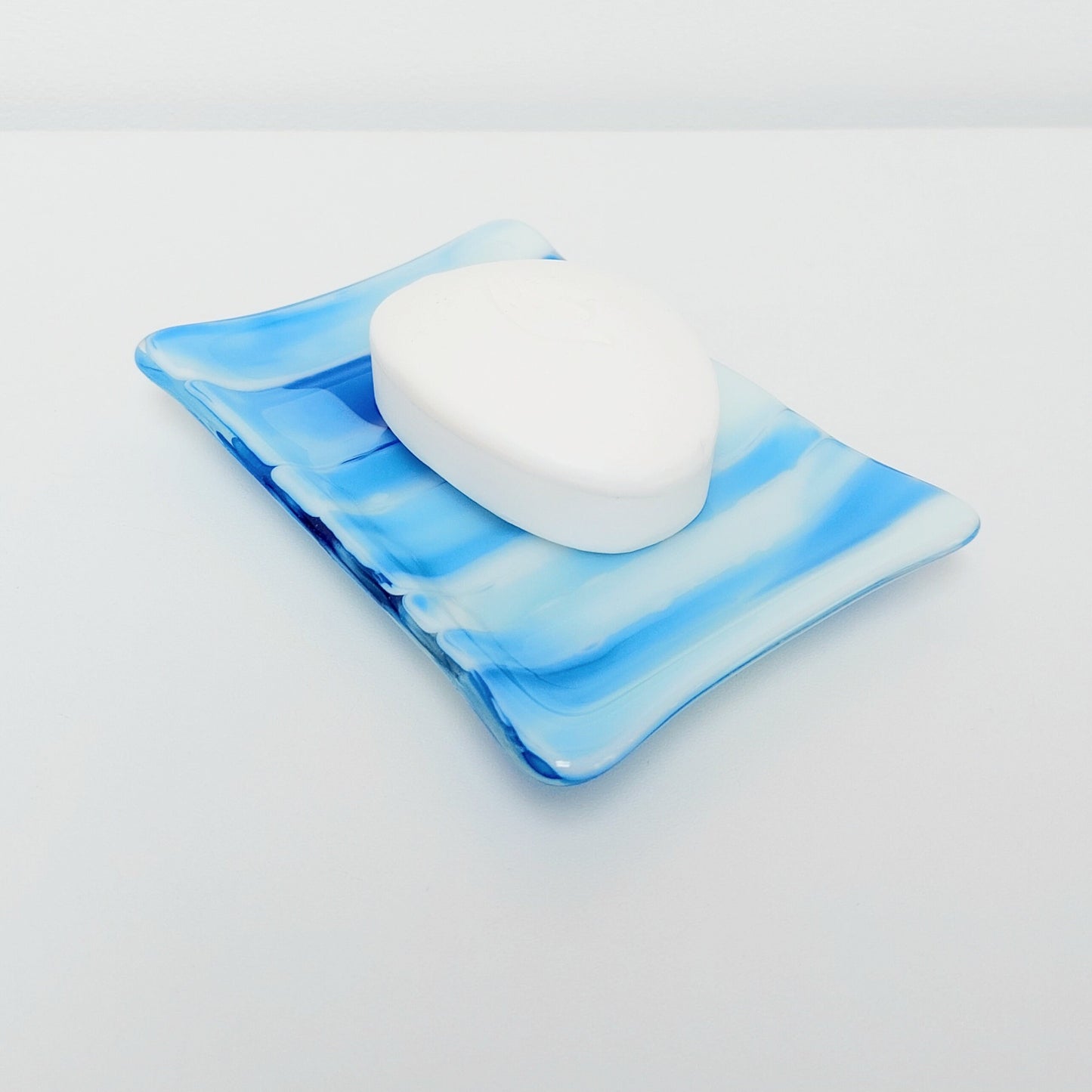 Blue and White Soap Dish, Handmade Classic Fused Glass Art Soap Tray with Ridges
