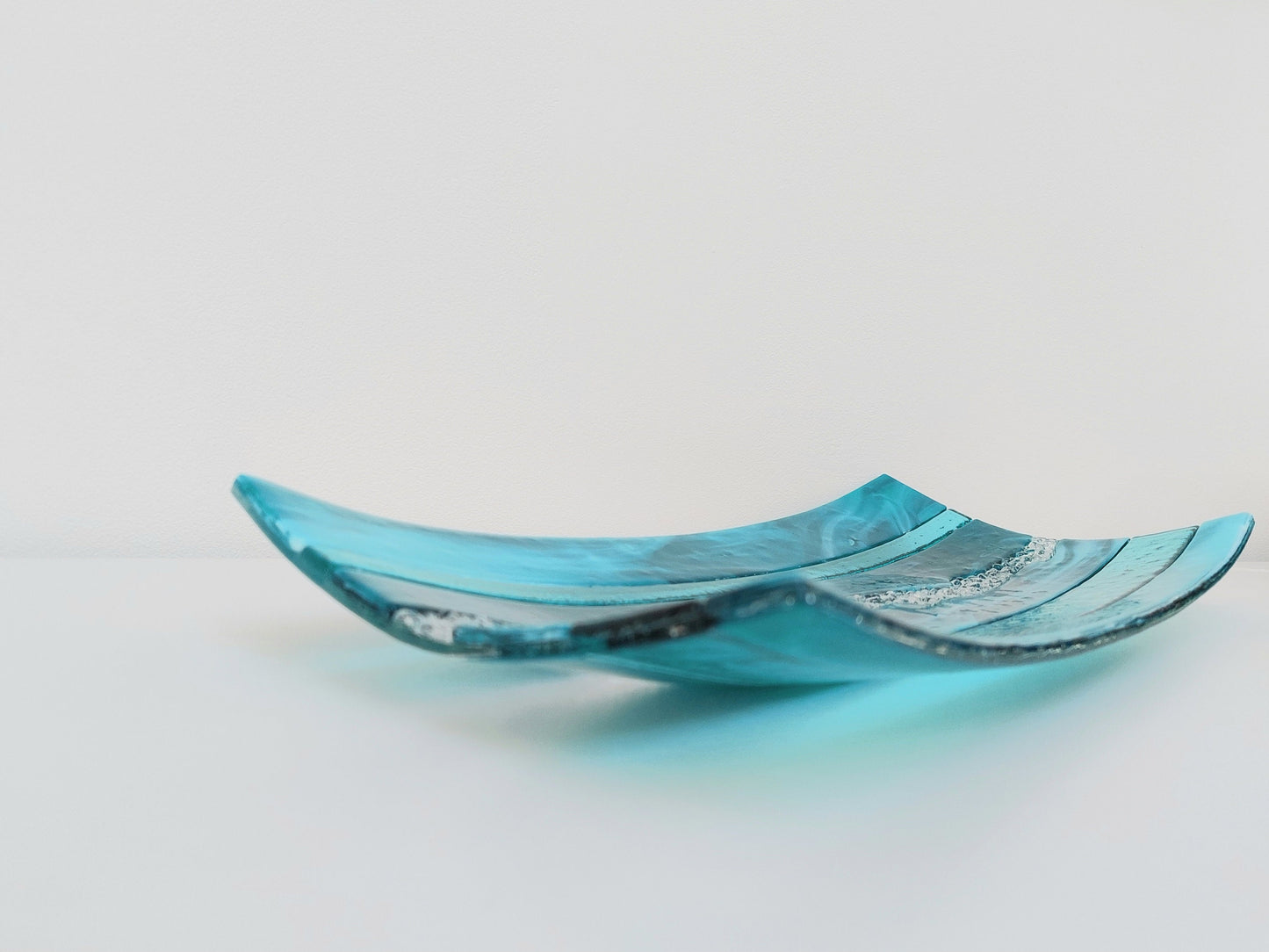 Large Teal Glass Art Plate, Handmade Teal and Aqua Fused Glass Decorative Tray, Teal Living Room Décor, Artisanal Coffee Table Centrepiece