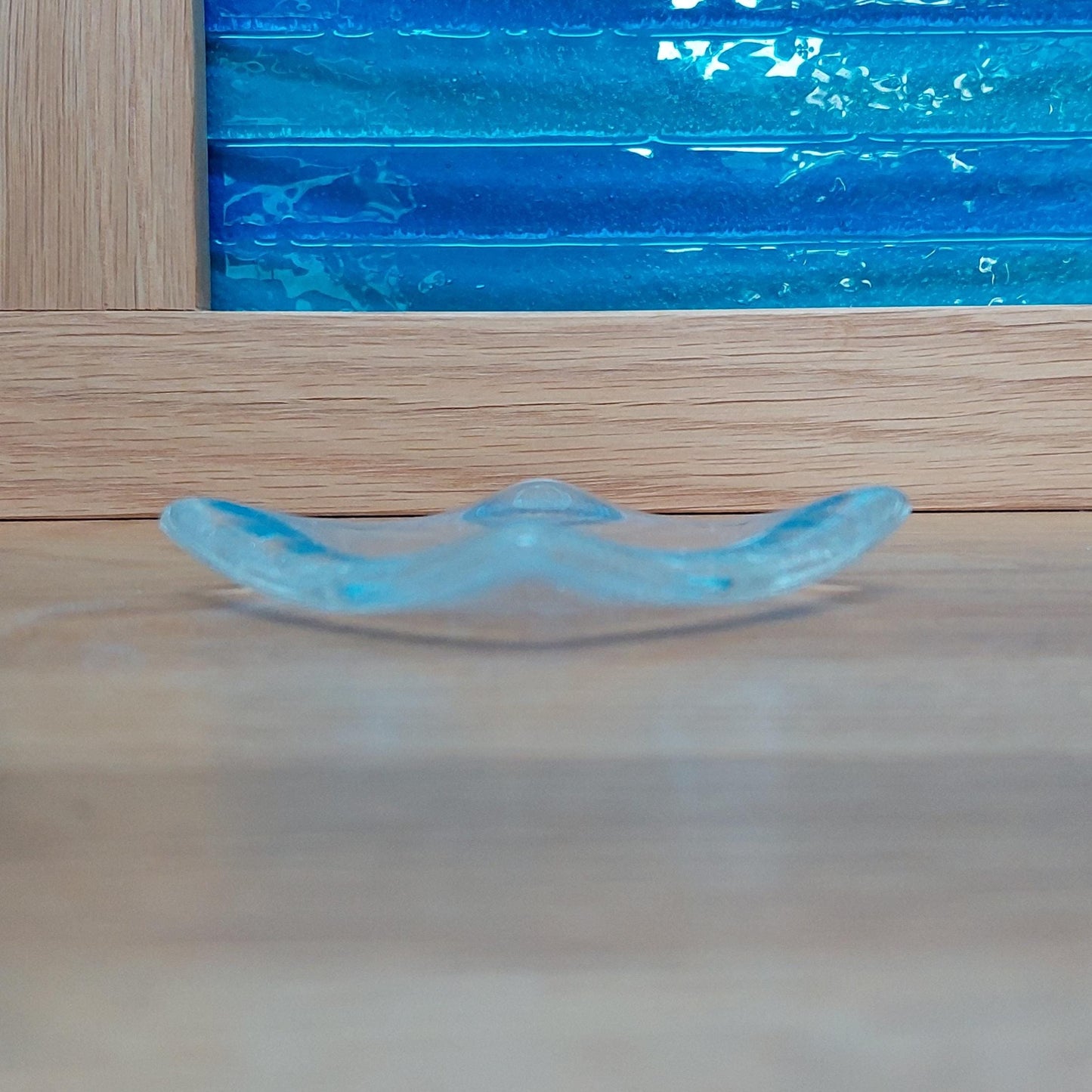 Snowflake Fused Glass Trinket Dish, Small Handmade Crystal Clear Ring Bowl, Bedside Table Earring Tray, Winter Décor, Artisanal Gift for Her