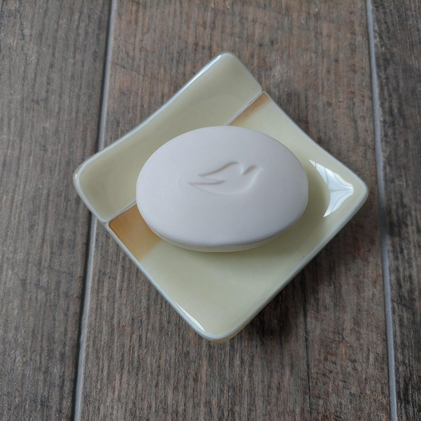 Cream and Gold Glass Art Trinket Dish, Handmade Bedside Table Jewelry Bowl, Small Artisanal Fused Glass Soap Dish, Cream Bathroom Décor