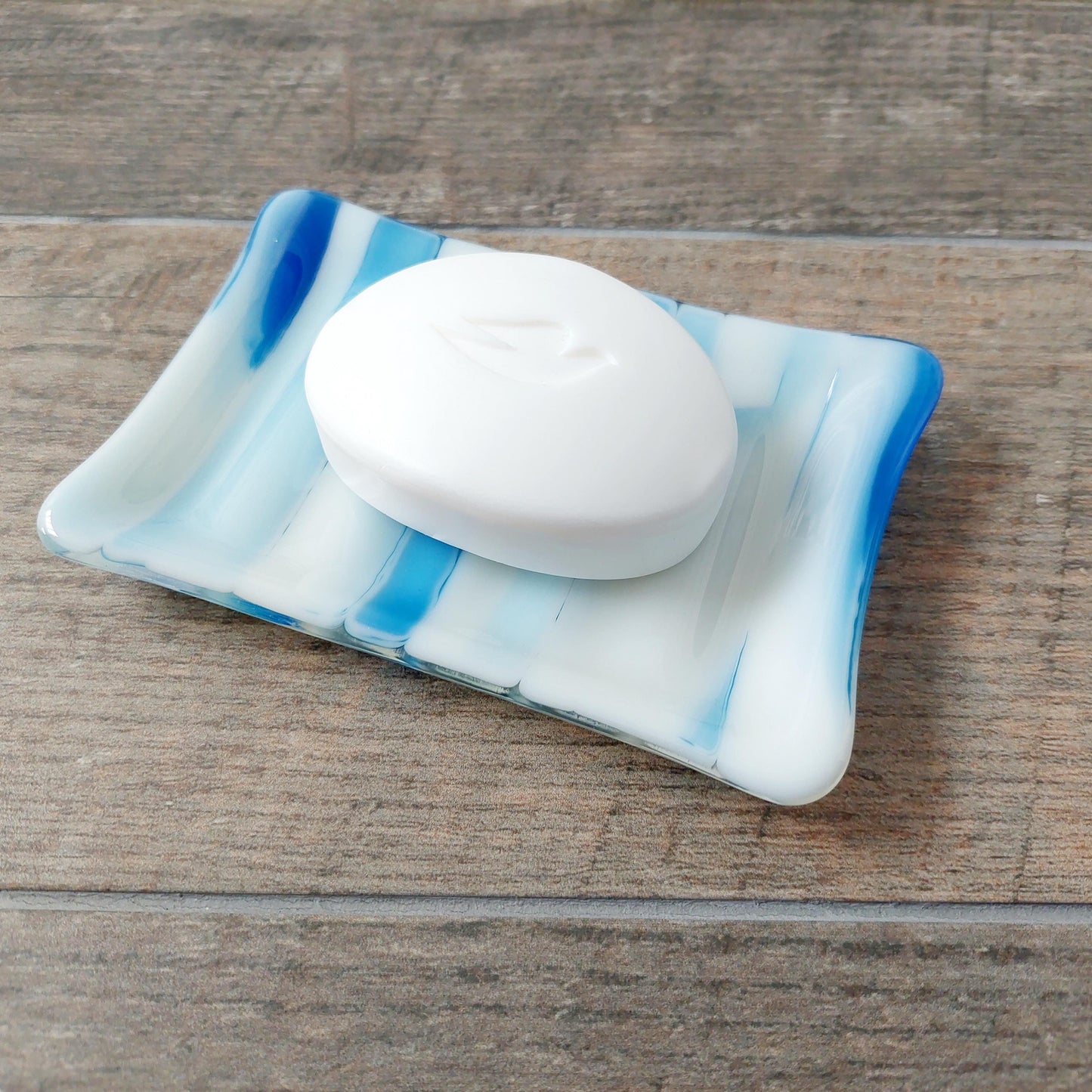 Blue and White Soap Dish, Handmade Classic Fused Glass Art Soap Tray with Ridges