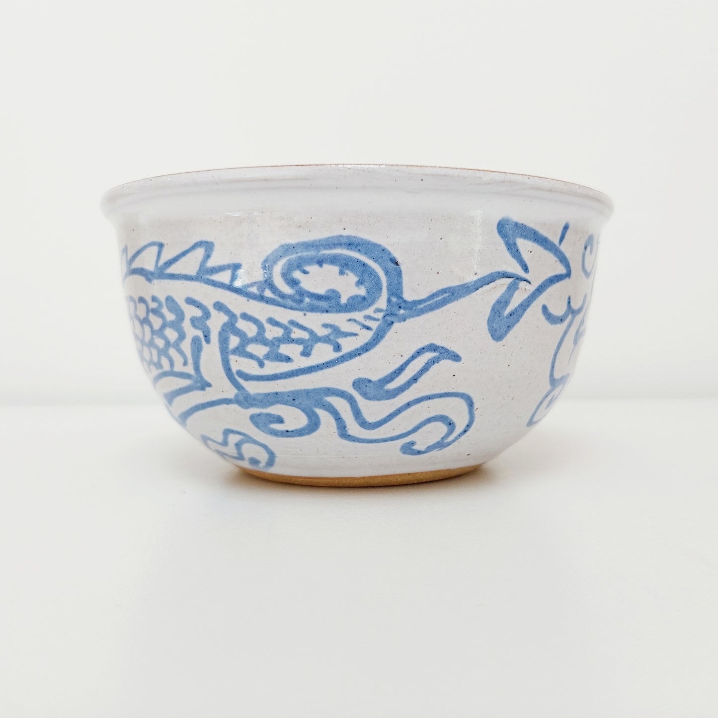 Blue & White Earthenware Bowl with a Dragon Motif