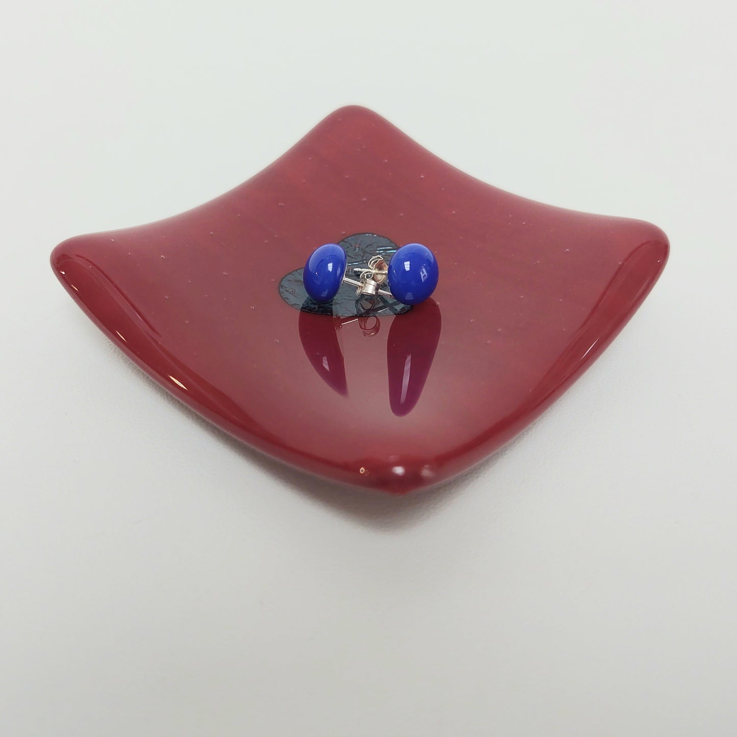 Dark Red Glass Heart Ring Dish