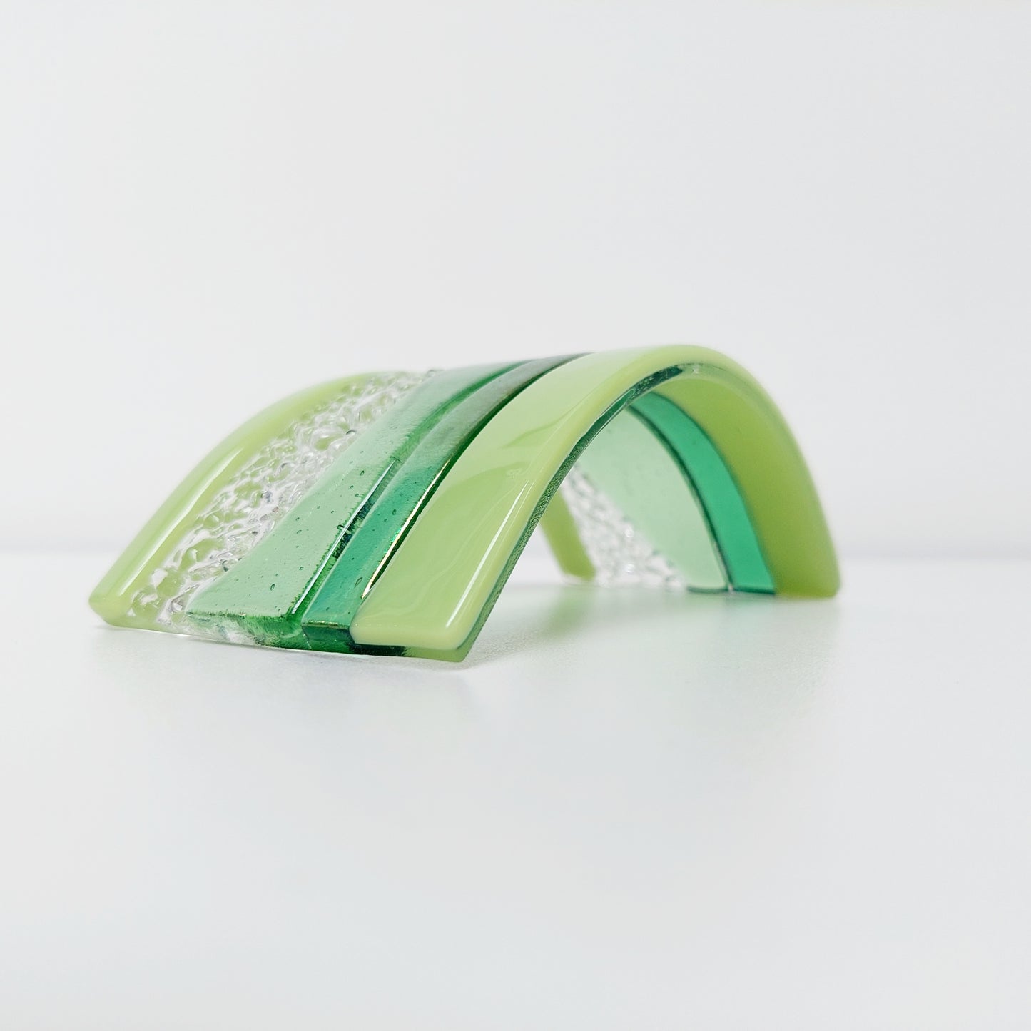 Light Green Glass Art Curve, Handmade Textured Glass Mantlepiece Ornament, Natural Green Living Room Décor, Small Glass Arc Candle Screen