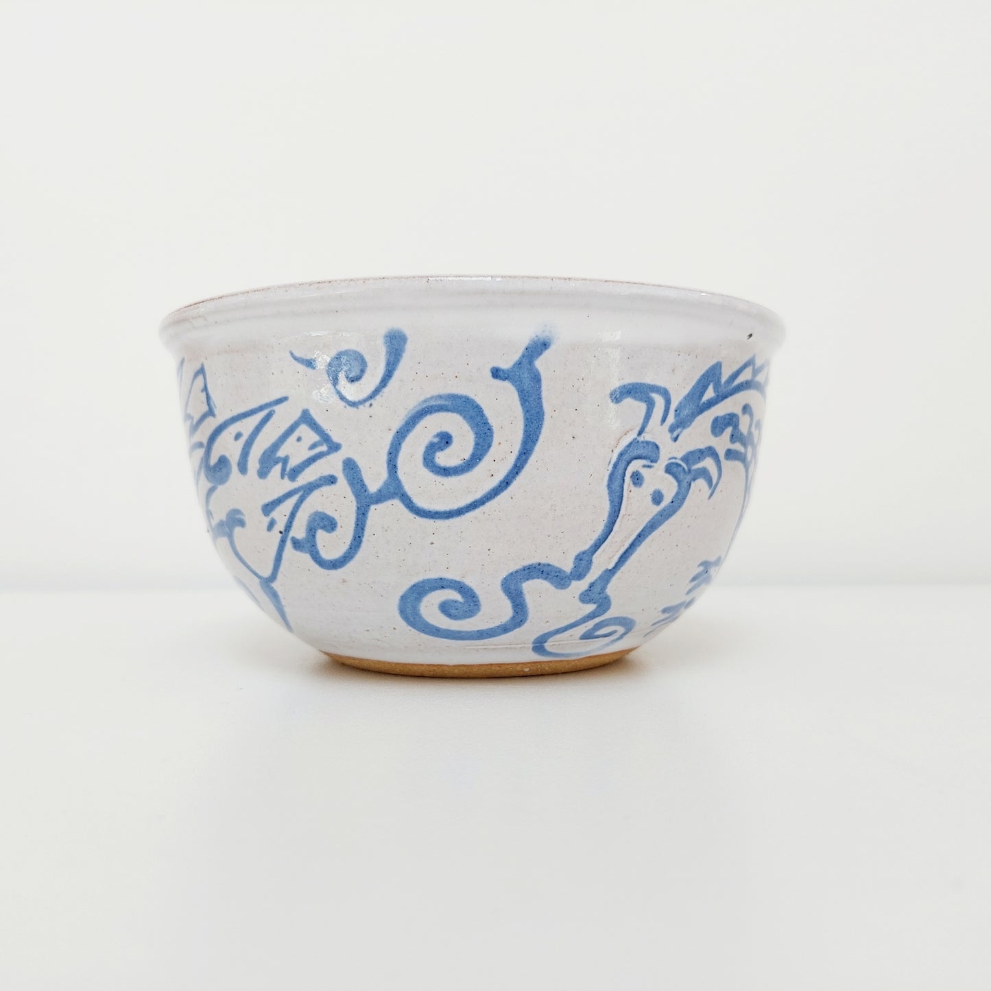 Blue & White Earthenware Bowl with a Dragon Motif